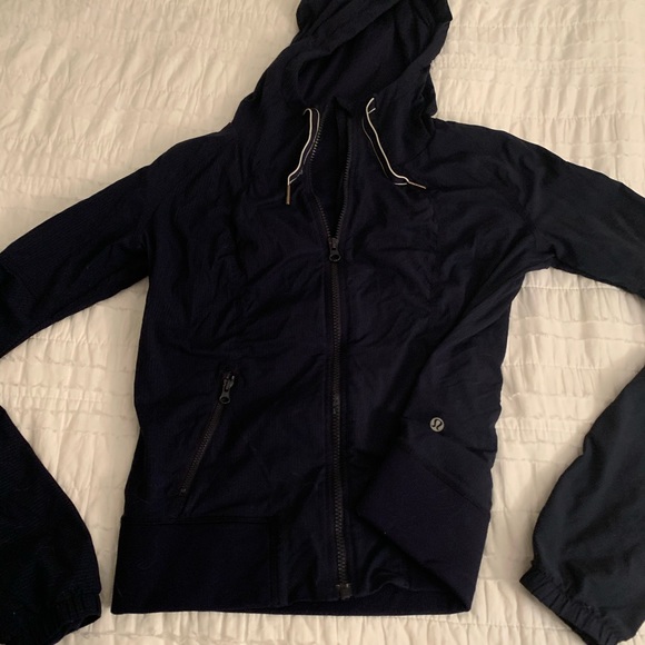 lululemon athletica Jackets & Blazers - Navy hooded Lululemon zip up jacket.